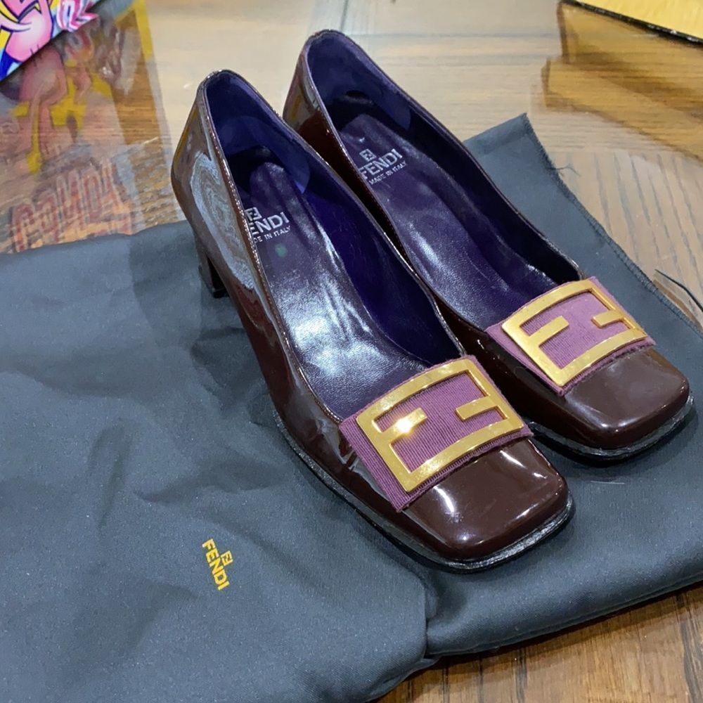 Fendi vintage Women’s Burgundy pump heels 6.5
